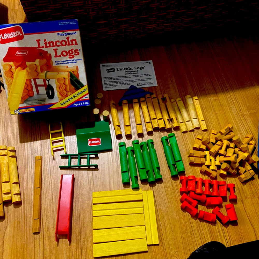 Vintage Lincoln Log set